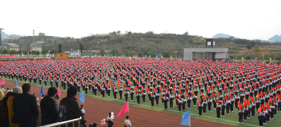 普定县实验高级中学举办第二届冬季田径运动会