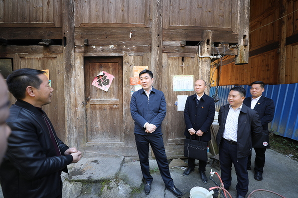 台江县委书记陈震到各乡镇街道调研巩固脱贫攻坚成果与乡村振兴有效